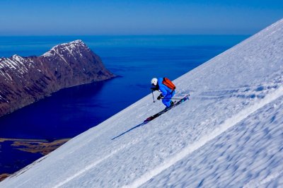 Rita in Island beiim Heli-Skiing