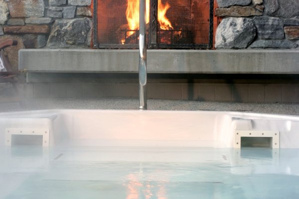 Monashee Hot Tub