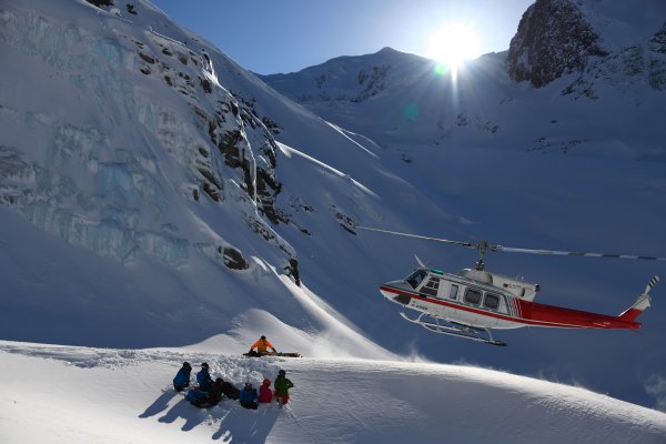 CMH Heli-Skiing