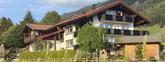 Gästehaus in den Bergen mitten im Grünen