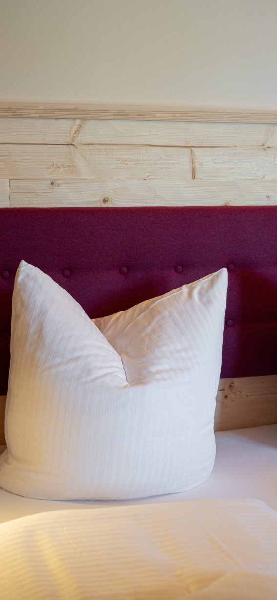 Detail Bett Rosina