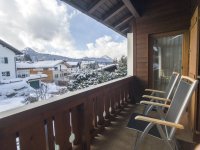 Süd-Balkon mit toller Aussicht
