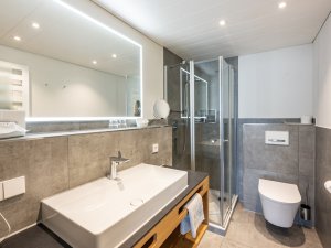 Neues Badezimmer im Doppelzimmer 