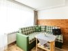 Sitzecke im Doppelzimmer Alpin Komfort