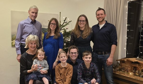 Familienbild Weihnachten 2025
