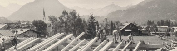 Das neue Dach des Anbaus 1963