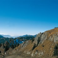 Berggipfel mit Kreuz