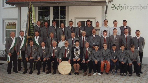 Kopie vonGruppenb.Eröffnung Mai01