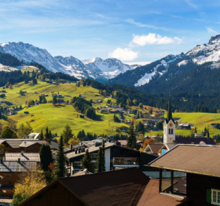 Das Kleinwalsertal mit Blick auf den Ifen.