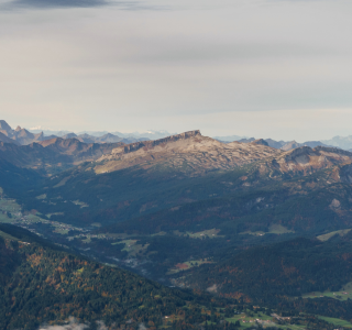 Aussicht aufs Kleinwalsertal mit dem Hohen Ifen von Oberstdorf aus.
