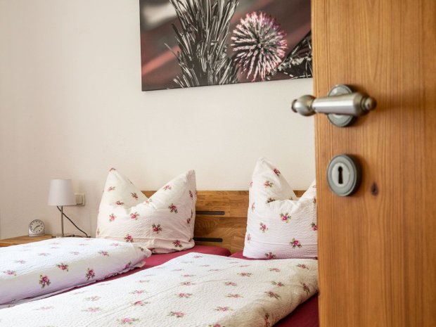 Blick ins Schlafzimmer Ferienwohnung