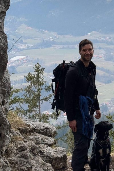 Guide Hannes mit Hund