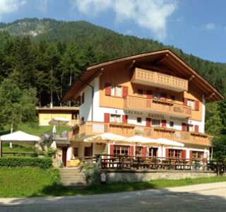 Unser gemütliches Albergo in den Brenta-Dolomiten