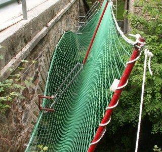 Zülz Sicherheitsnetze Montage Auffangnetze Personenauffangnetze Dachrandsicherung Randsicherung Seitenschutz Vogelschutz Sanieru