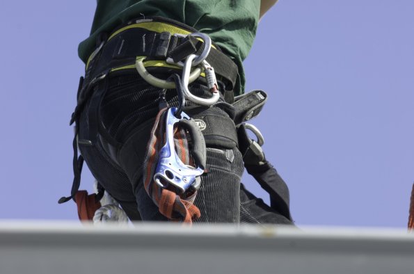 Zülz Sicherheitsnetze Montage Auffangnetze Personenauffangnetze Dachrandsicherung Randsicherung Seitenschutz Vogelschutz Sanieru
