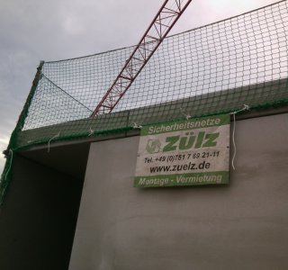 Zülz Sicherheitsnetze Montage Auffangnetze Personenauffangnetze Dachrandsicherung Randsicherung Seitenschutz Vogelschutz Sanieru