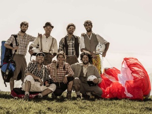 Sok gleitschirm vogelfrei team