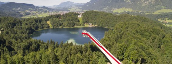 Skiflugschanze mit Blick auf Oberstdorf