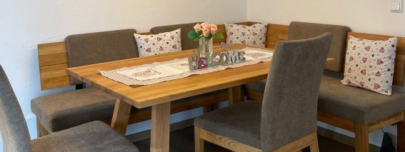 Ferienwohnung Zirbenduft, gemütliche Essecke