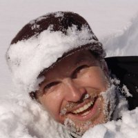 Wenn man nicht aufpasst kann man auch mal beim Schneeschuhwandern im Schnee landen.