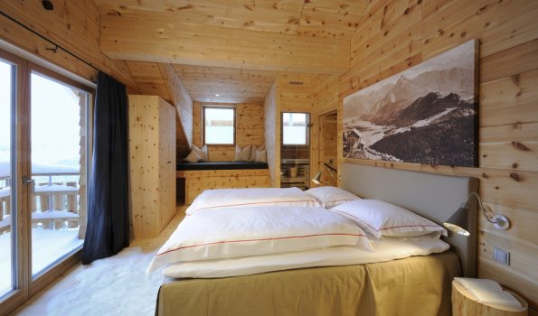 Schlafzimmer Lodge Säuling Aufwachen und die Berge begrüßen - genießen Sie unvergessliche Momente bei Ihrem Winter-und Sommerurlaub im Chalet vom Sportheim Böck.