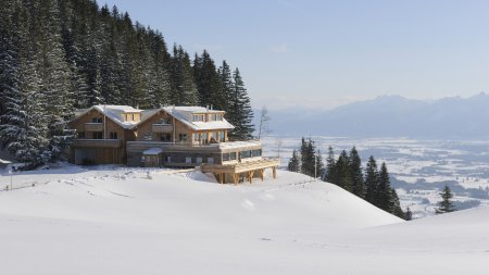 Sportheim Böck - Winterurlaub am Gipfel der Alpspitze Ihr Winterurlaub in der Lodge von Sportheim Böck - genießen Sie Ihren Chaleturlaub in Nesselwang