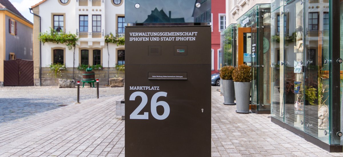 Südeingang am Dienstleistungszentrum