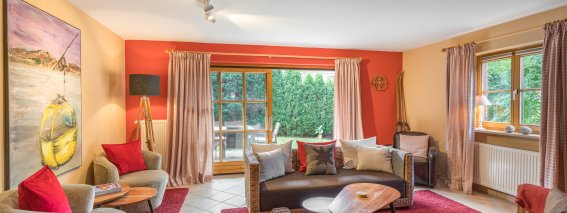 Geräumiges Wohnzimmer