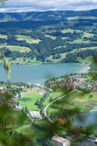 Blick auf den großen und kleinen Alpsee