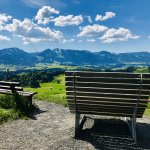 Ruhebänke mit Panoramablick