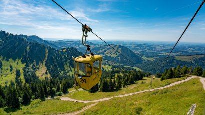 Begib Dich mit der nostalgischen Hochgratbahn auf die Bergstation des Hochgrat und erlebe insgesamt 7 Wanderungen rund um die Nagelfluhkette.