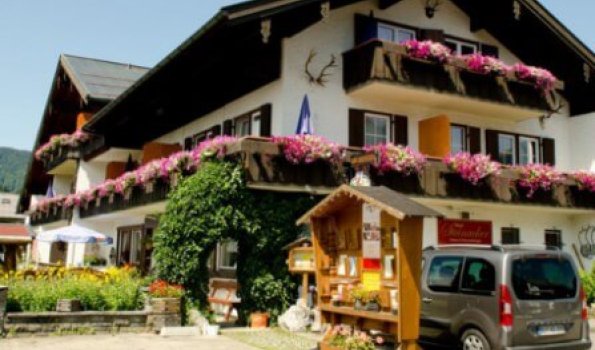 HOTEL-STEINACKER-1