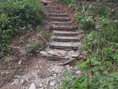 Sanierung Kappelle am Knie (Treppe)