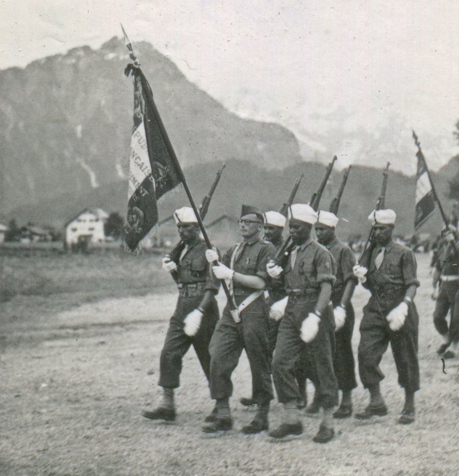 Siegesparade 4