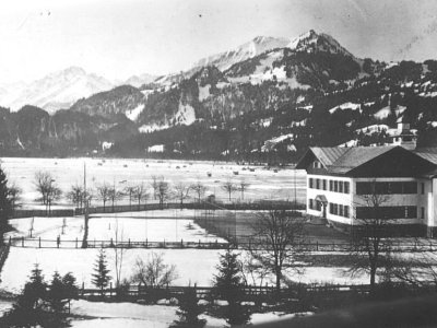 Volksschule Oberstdorf ca. 1920 © Oberstdorf Lexikon