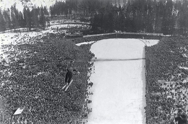 90.000 Zuschauer am Schlusstag der ersten Skiflugwoche 1950