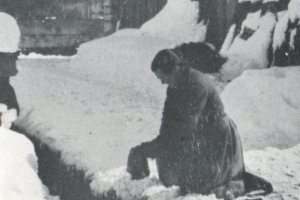900-2