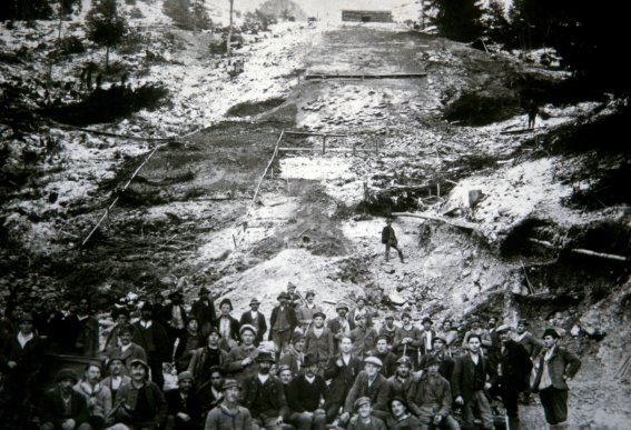 10 SS Bau der Schattenbergschanze 1924