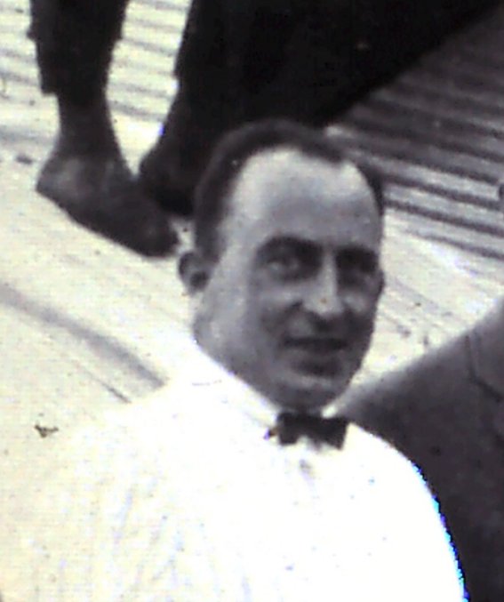 20 VK Junkers Maschine vl Hojer,Herrmann;Hohenadl,Wolfgang jun; Flugkapitän;Schallhammer,Hermann;Richter,Karl;Fischer,Georg; 19