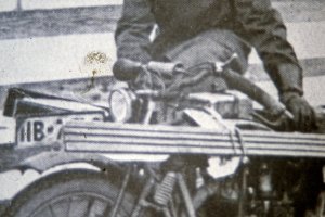10 SS Anreise der Skispringer mit Motorrad 1920 Jahre