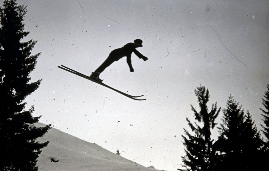 10 SS Schattenbergschanze Eröffnungsspringen, Franz Thannheimer bei 43 Meter Sprung 26.12.1925