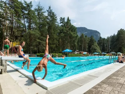 Badi Thusis Schwimmbecken
