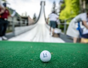 Logoball mit Anlauf