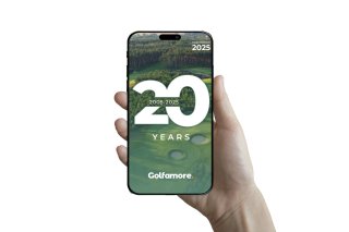 Golfamore card 2025 - iPhone in hand