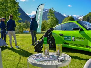 Warten an Tee 1 in Oberstdorf