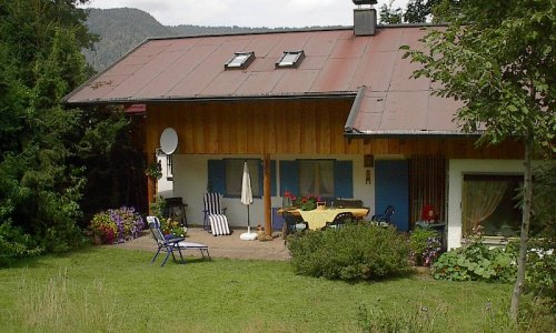 Waldhäusle aussen terrasse