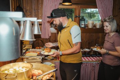 Unser Frühstücksbuffet auf der Wannenkopfhütte bietet die perfekte Grundlage für einen aktiven Tag.