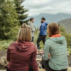 Beste Gesellschaft und eine atemberaubende Aussicht: So sieht ein Abend auf der Wannenkopfhütte aus.