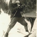 Durstige Skifahrer vor der Wannenkopfhütte!