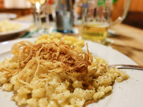 Traditionelle Kässpatzen aus dem Allgäu